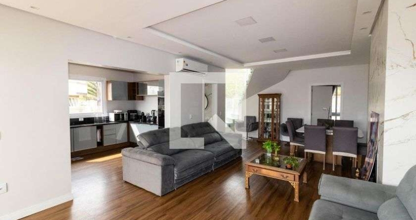 Casa para Aluguel - Guarujá, 4 Quartos,  269 m² - Porto Alegre