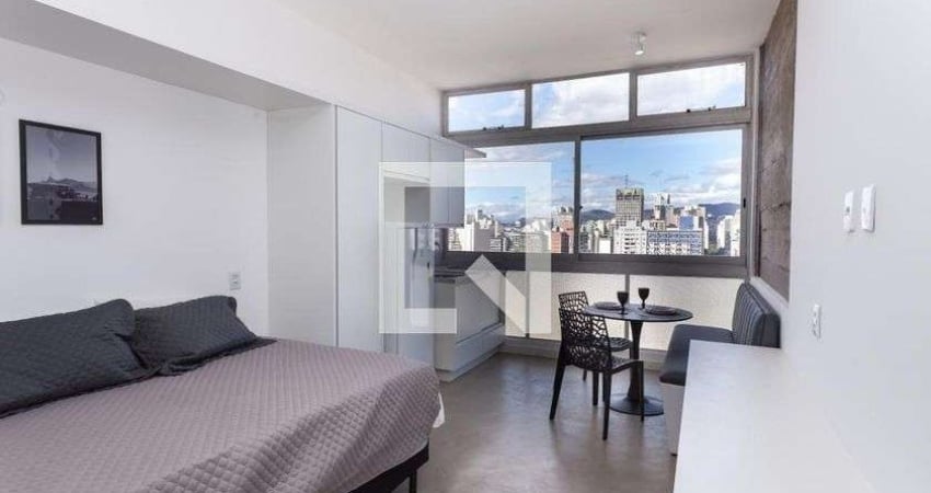 Kitnet / Stúdio para Aluguel - Santo Agostinho, 1 Quarto,  39 m² - Belo Horizonte
