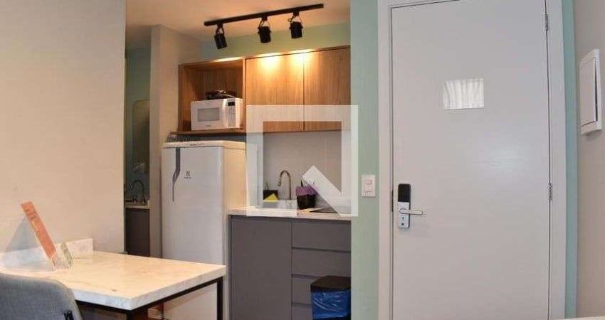 Kitnet / Stúdio para Aluguel - Centro, 1 Quarto,  22 m² - Curitiba