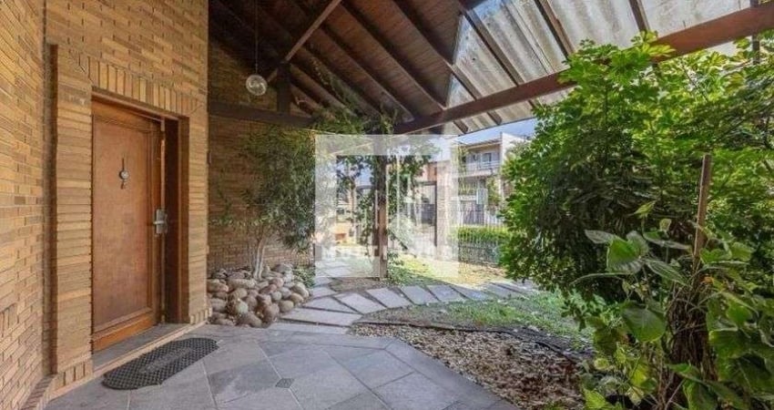 Casa para Aluguel - Vila Jardim, 4 Quartos,  269 m² - Porto Alegre