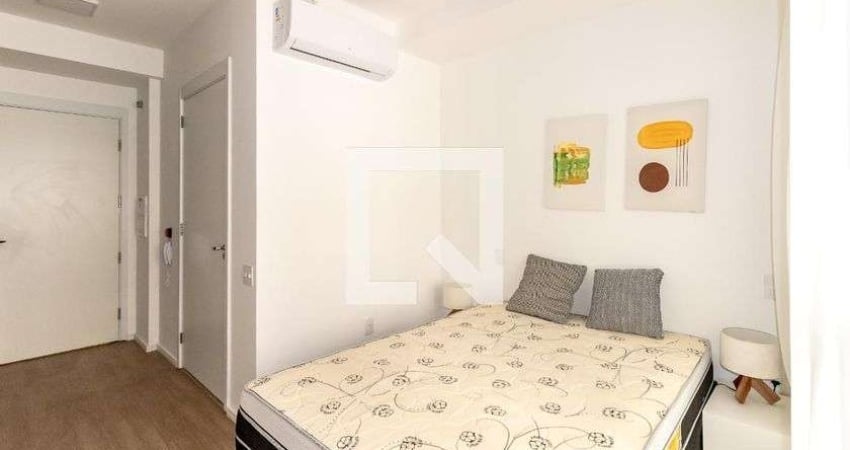 Kitnet / Stúdio para Aluguel - Moema, 1 Quarto,  24 m² - São Paulo