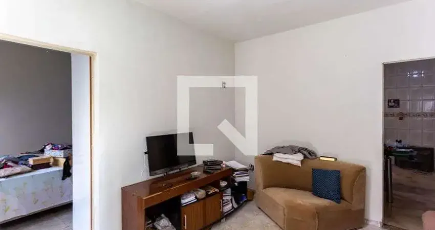 Casa para Aluguel - Dom Bosco, 1 Quarto,  61 m² - Belo Horizonte