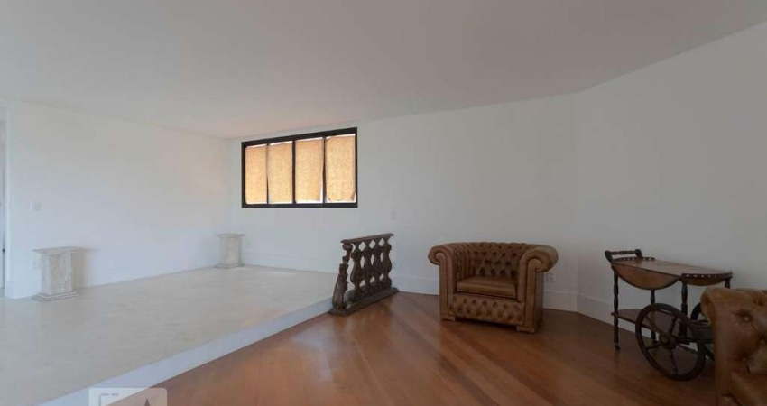 Apartamento para Aluguel - Pacaembu, 3 Quartos,  215 m² - São Paulo