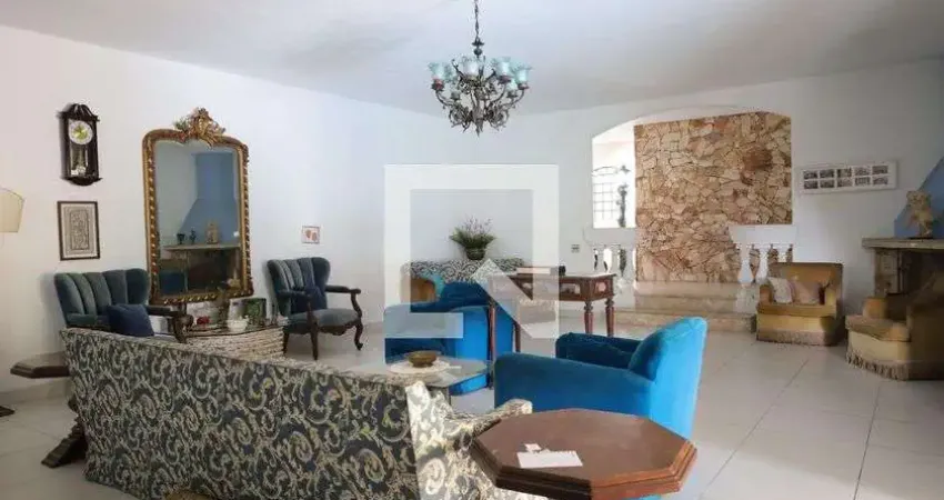 Casa para Aluguel - Jardim Santa Helena, 3 Quartos,  1000 m² - São Paulo