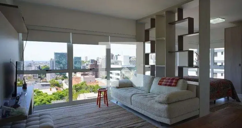Kitnet / Stúdio para Aluguel - Mont&apos;Serrat, 1 Quarto,  47 m² - Porto Alegre