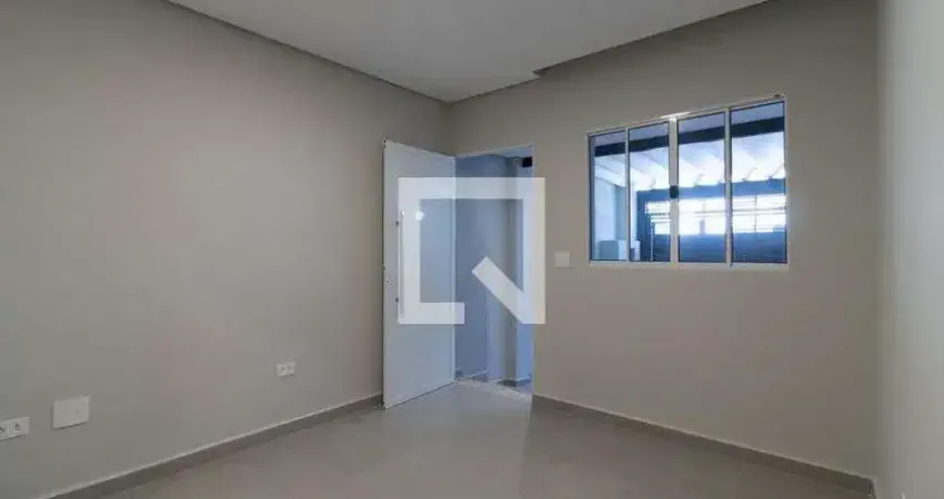 Casa com 2 quartos para alugar na Rua Oito de Janeiro, Ponte Rasa, São Paulo