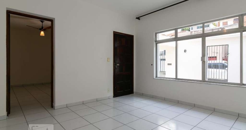 Casa para Aluguel - Cambuci, 2 Quartos,  160 m² - São Paulo