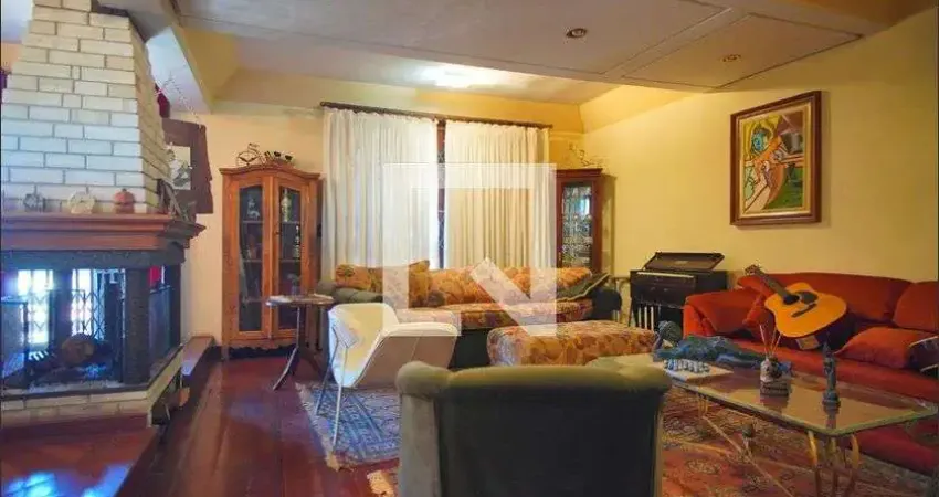 Casa para Aluguel - Passo D&apos;areia, 4 Quartos,  520 m² - Porto Alegre