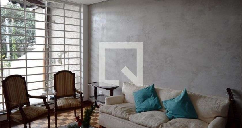 Casa para Aluguel - Sumaré, 3 Quartos,  300 m² - São Paulo
