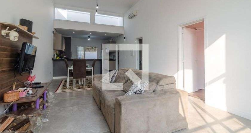 Casa para Aluguel - Guarujá, 3 Quartos,  195 m² - Porto Alegre
