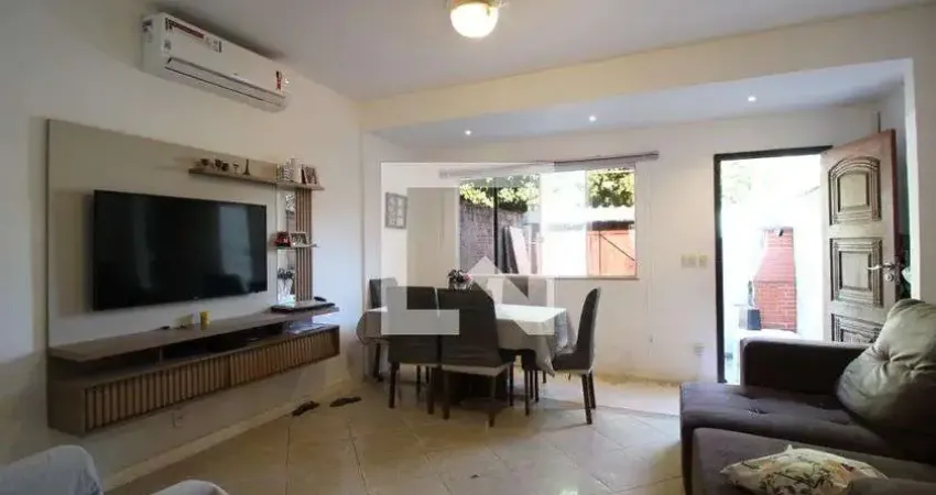 Casa para Aluguel - Jacarepaguá, 3 Quartos,  140 m² - Rio de Janeiro
