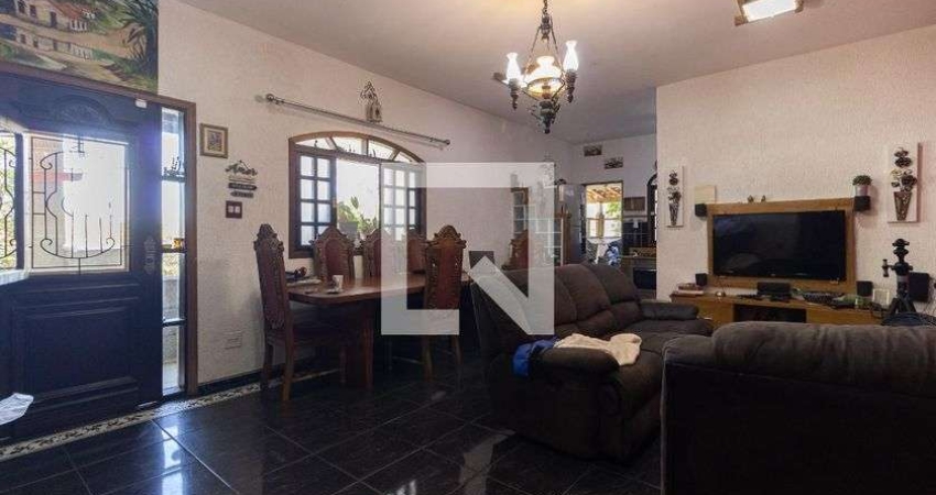Casa para Aluguel - Jardim Santa Emília, 1 Quarto,  1200 m² - São Paulo