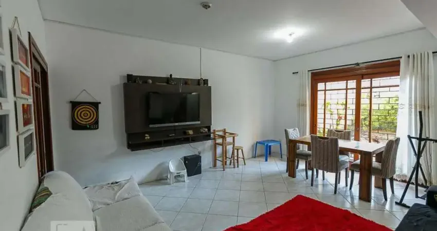 Casa para Aluguel - Cavalhada, 5 Quartos,  233 m² - Porto Alegre
