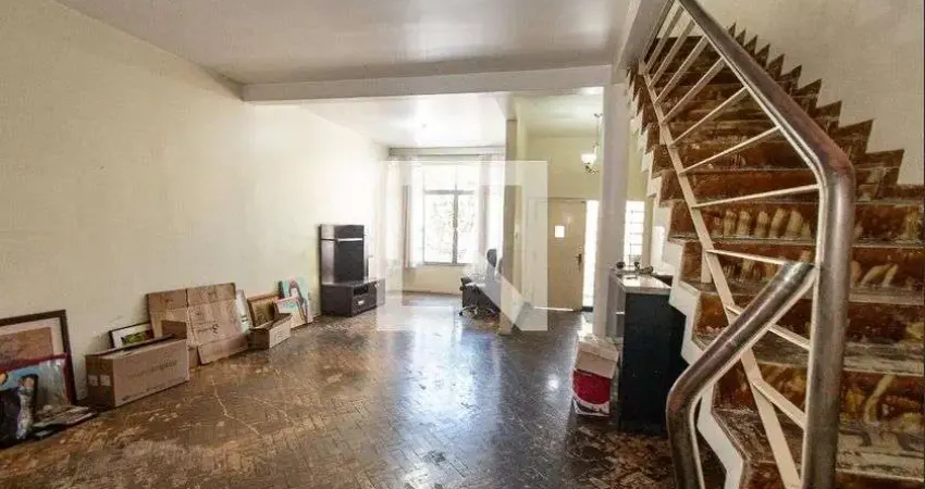 Casa para Aluguel - Liberdade, 5 Quartos,  270 m² - São Paulo