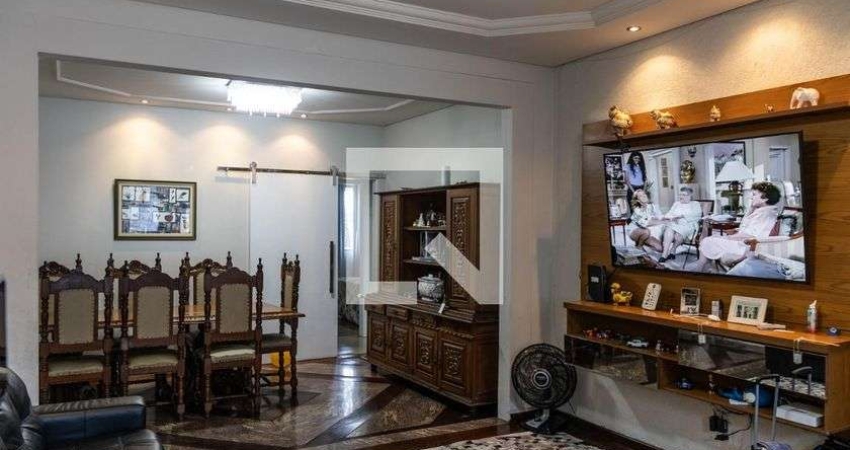 Casa para Aluguel - Alto dos Pinheiros, 3 Quartos,  227 m² - Belo Horizonte
