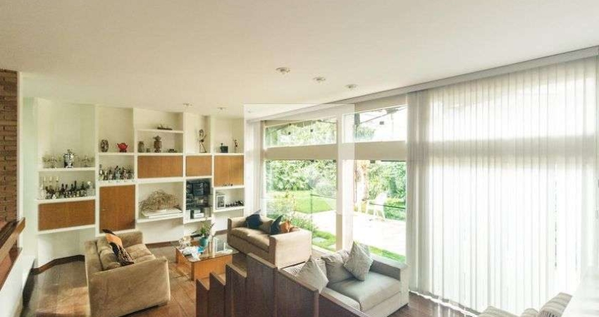 Casa para Aluguel - Pacaembu, 5 Quartos,  407 m² - São Paulo