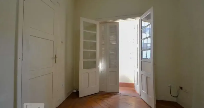 Casa para Aluguel - Bela Vista, 2 Quartos,  100 m² - São Paulo
