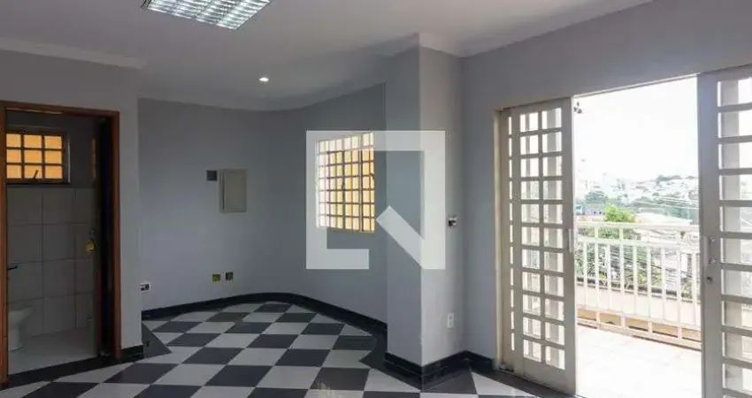 Casa para Aluguel - Itaquera, 3 Quartos,  350 m² - São Paulo