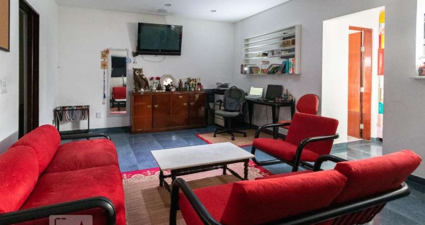 Casa para Aluguel - Alto de Pinheiros, 5 Quartos,  135 m² - São Paulo