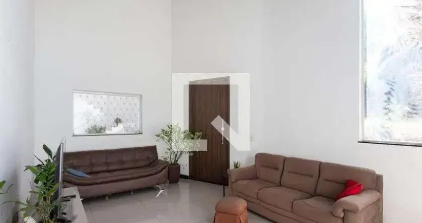 Casa para Aluguel - Copacabana, 4 Quartos,  380 m² - Belo Horizonte