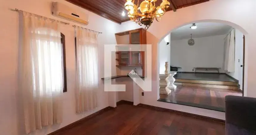 Casa para Aluguel - Castelo, 3 Quartos,  300 m² - Belo Horizonte