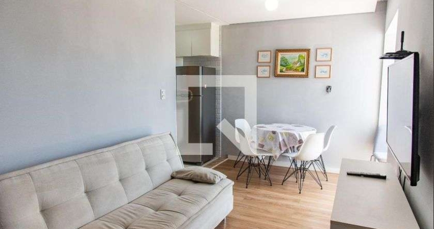 Apartamento para Aluguel - Liberdade, 2 Quartos,  50 m² - São Paulo