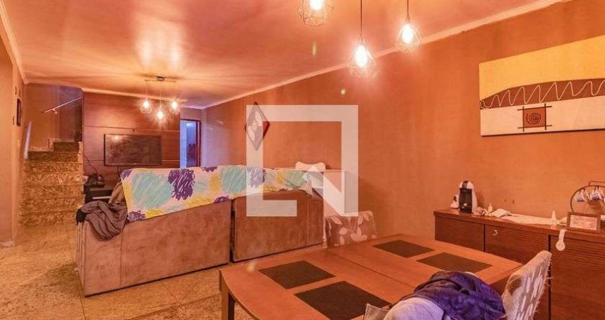 Casa para Aluguel - Jabaquara, 3 Quartos,  230 m² - São Paulo