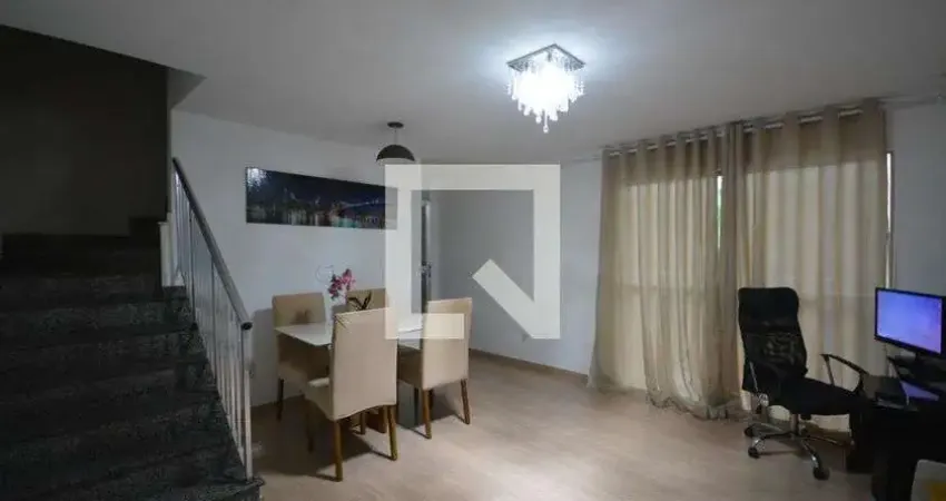 Casa / Sobrado em Condomínio para Aluguel - Ramos, 2 Quartos,  110 m² - Rio de Janeiro