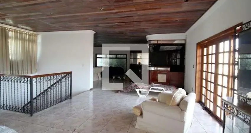 Casa para Aluguel - Trujillo, 4 Quartos,  900 m² - Sorocaba