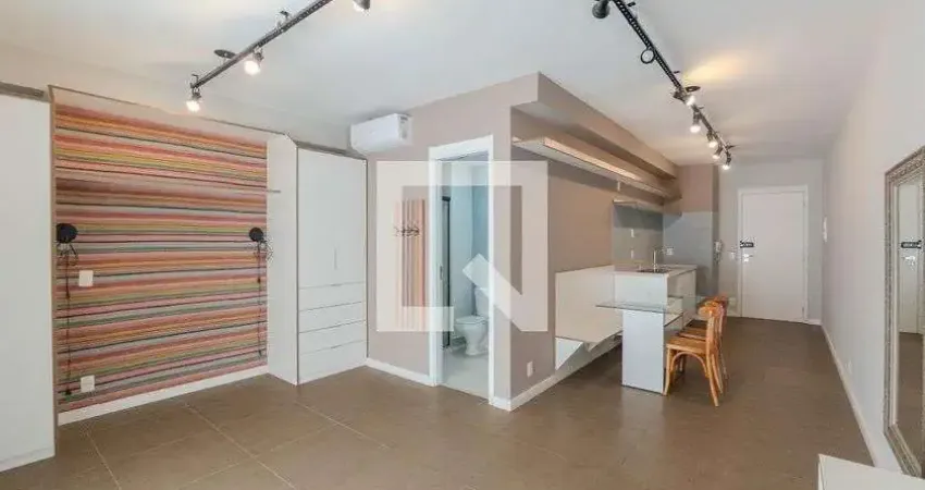 Kitnet / Stúdio para Aluguel - Consolação, 1 Quarto,  42 m² - São Paulo
