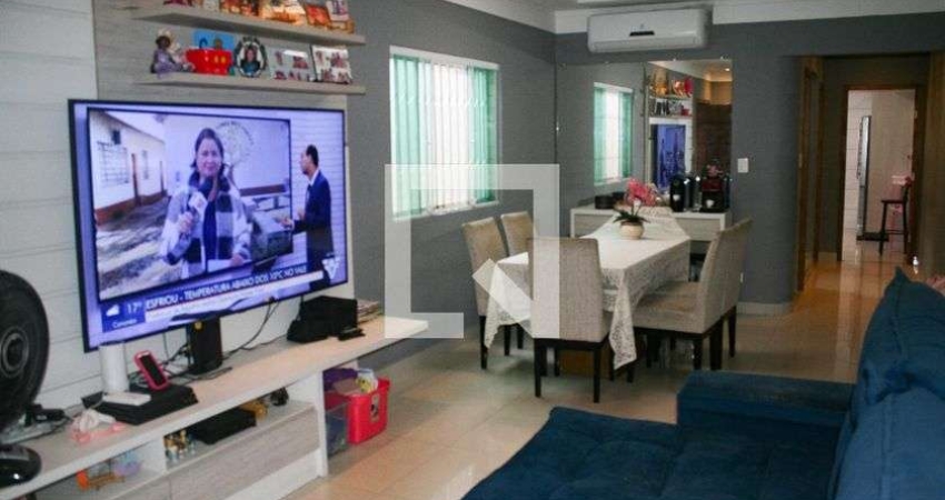 Casa para Aluguel - Guilhermina, 3 Quartos,  180 m² - Praia Grande