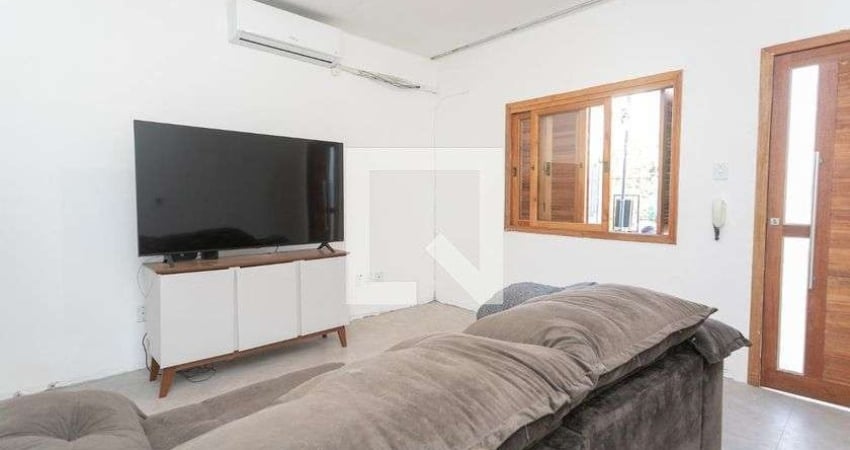 Casa para Aluguel - São Geraldo, 4 Quartos,  170 m² - Porto Alegre
