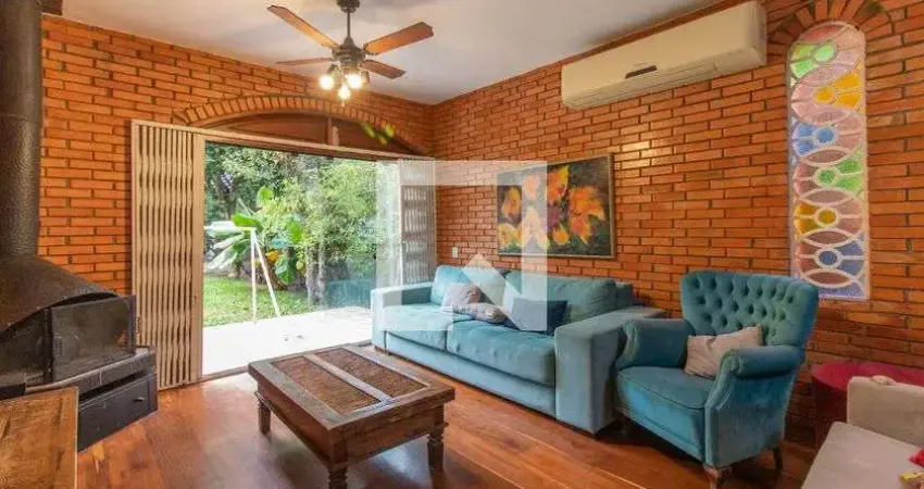 Casa para Aluguel - Guarujá, 4 Quartos,  1000 m² - Porto Alegre