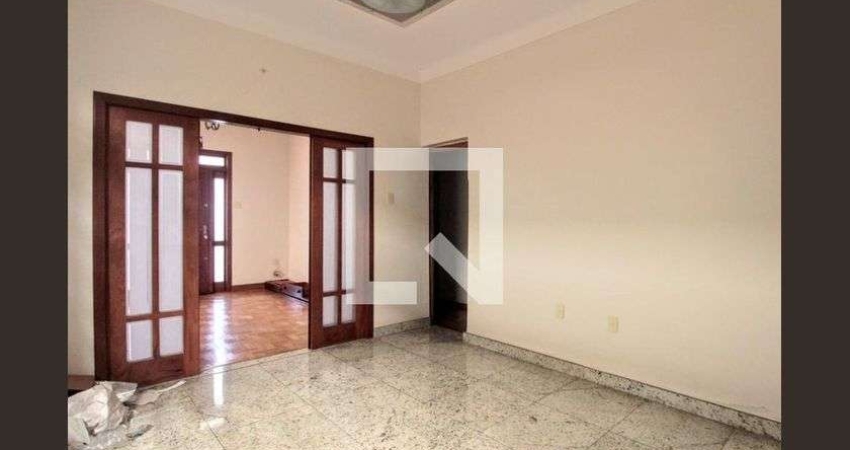Casa para Aluguel - Nova Granada, 3 Quartos,  203 m² - Belo Horizonte