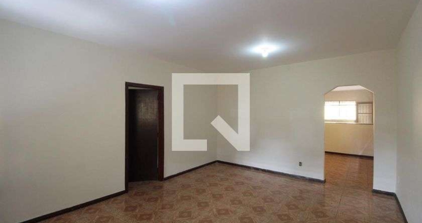 Casa para Aluguel - Planalto, 3 Quartos,  360 m² - Belo Horizonte