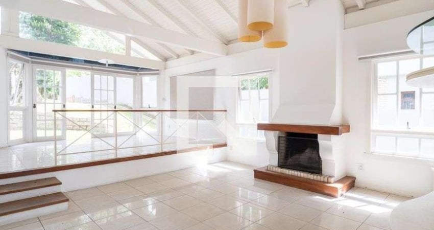 Casa para Aluguel - Ipanema, 3 Quartos,  247 m² - Porto Alegre