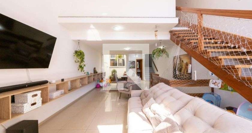 Casa para Aluguel - Rubem Berta, 3 Quartos,  249 m² - Porto Alegre