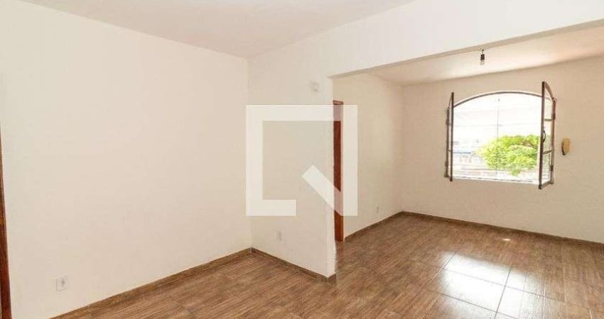 Casa para Aluguel - Marechal Hermes, 2 Quartos,  600 m² - Rio de Janeiro