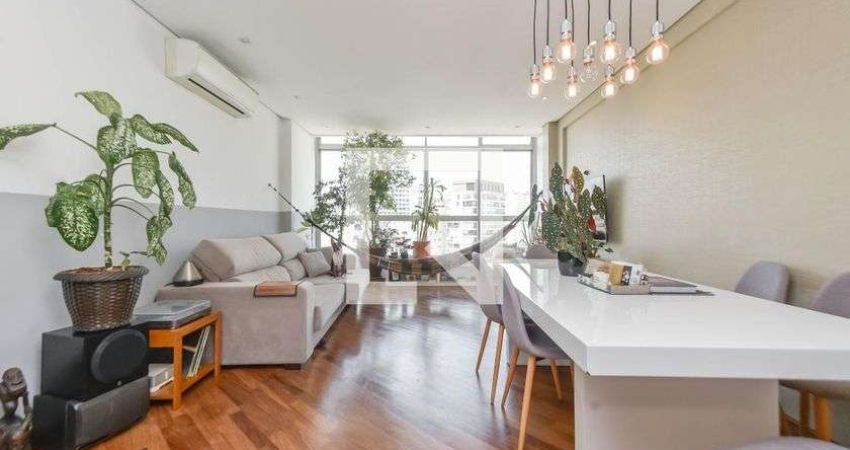 Apartamento para Aluguel - Santa Cecília, 2 Quartos,  136 m² - São Paulo