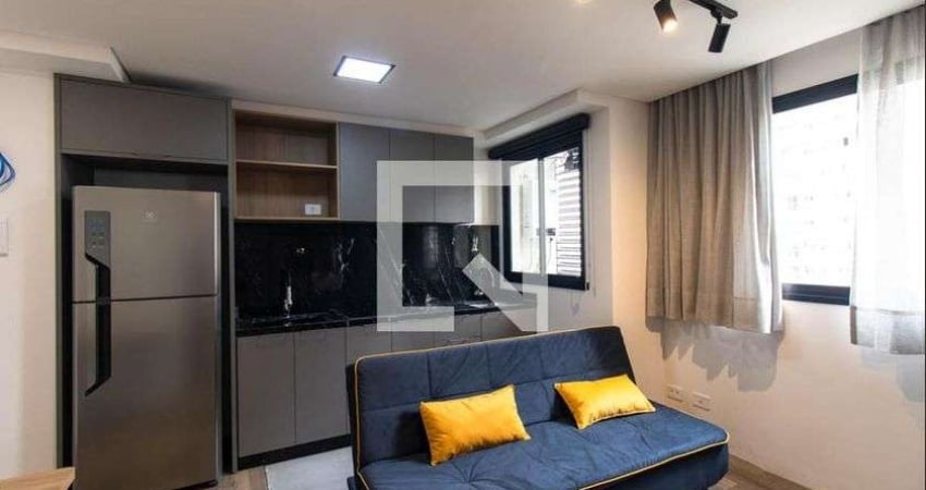 Apartamento para Aluguel - Centro, 1 Quarto,  32 m² - Curitiba