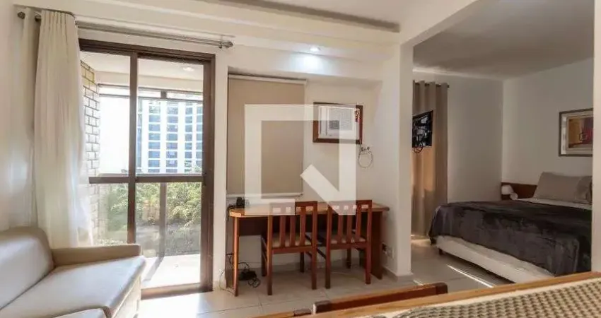 Kitnet / Stúdio para Aluguel - Moema, 1 Quarto,  91 m² - São Paulo