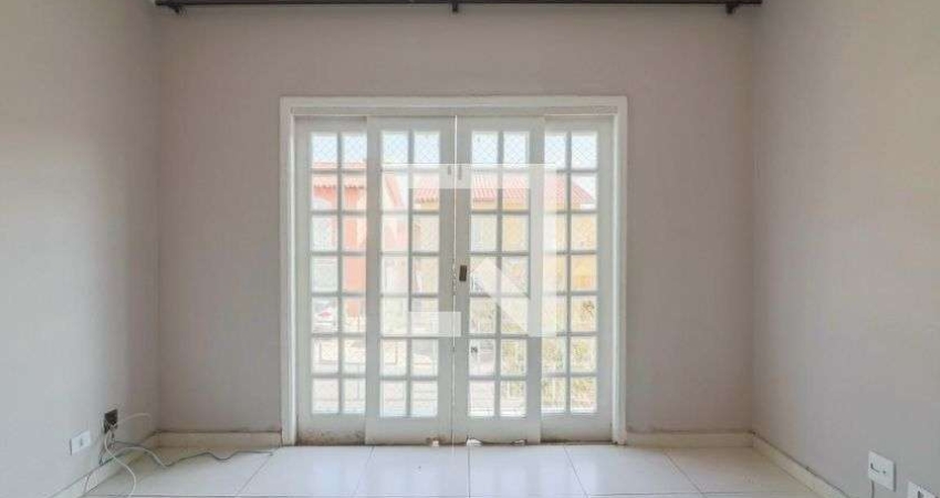Casa / Sobrado em Condomínio para Aluguel - Parque Ipê, 3 Quartos,  135 m² - São Paulo