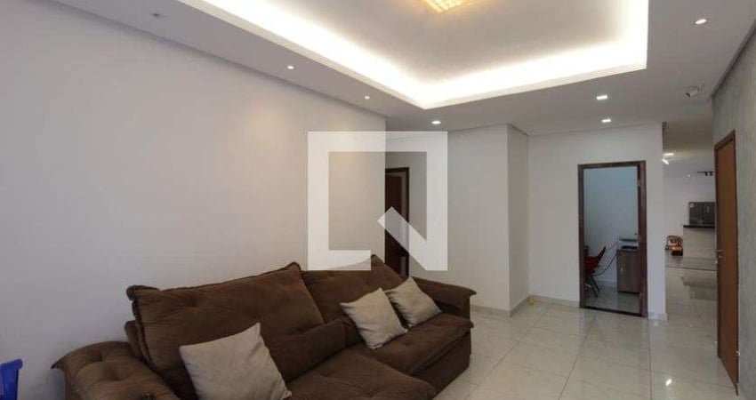 Casa para Aluguel - Braúnas, 3 Quartos,  500 m² - Belo Horizonte