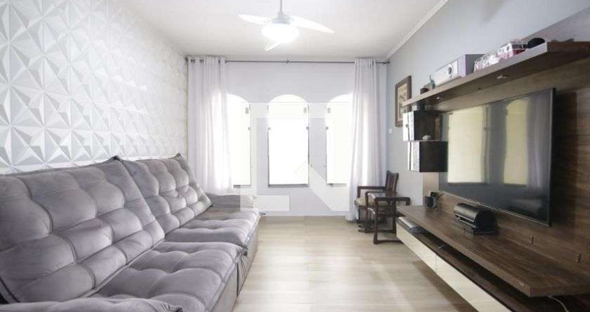 Casa para Aluguel - Vila Guilhermina, 2 Quartos,  240 m² - São Paulo