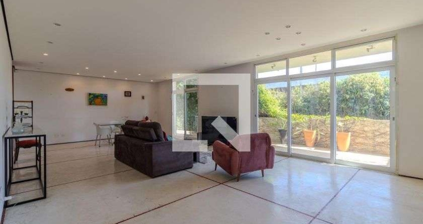 Casa para Aluguel - Morumbi, 4 Quartos,  327 m² - São Paulo