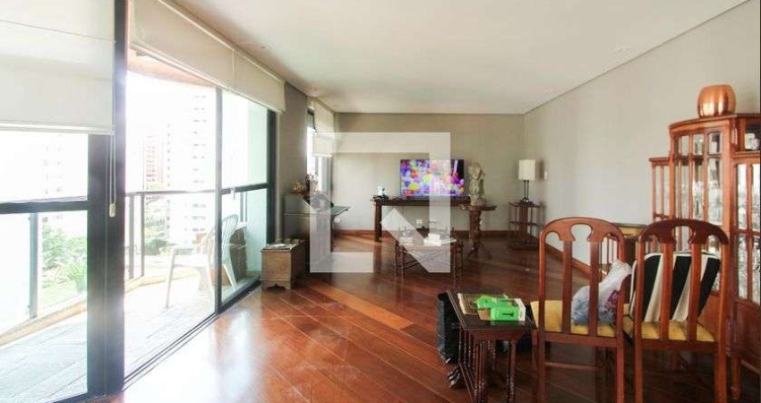 Apartamento para Aluguel - Moema, 3 Quartos,  184 m² - São Paulo