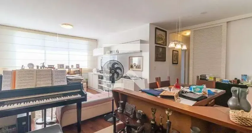 Apartamento para Aluguel - Pinheiros, 2 Quartos,  135 m² - São Paulo
