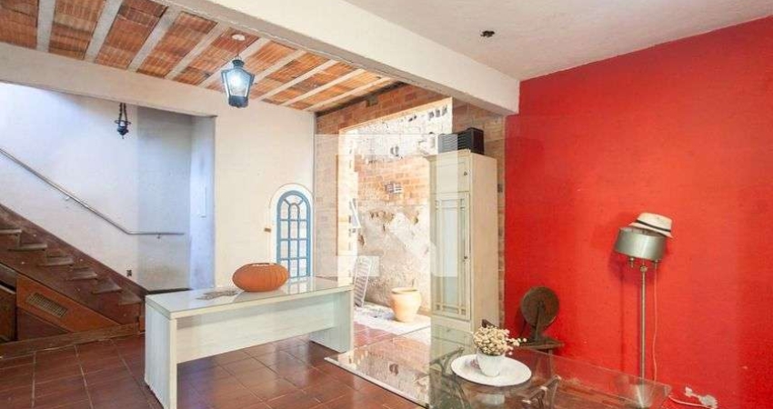 Casa para Aluguel - Santa Mônica, 2 Quartos,  200 m² - Belo Horizonte