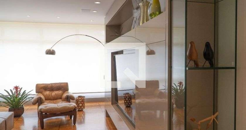 Apartamento para Aluguel - Higienópolis, 3 Quartos,  220 m² - São Paulo