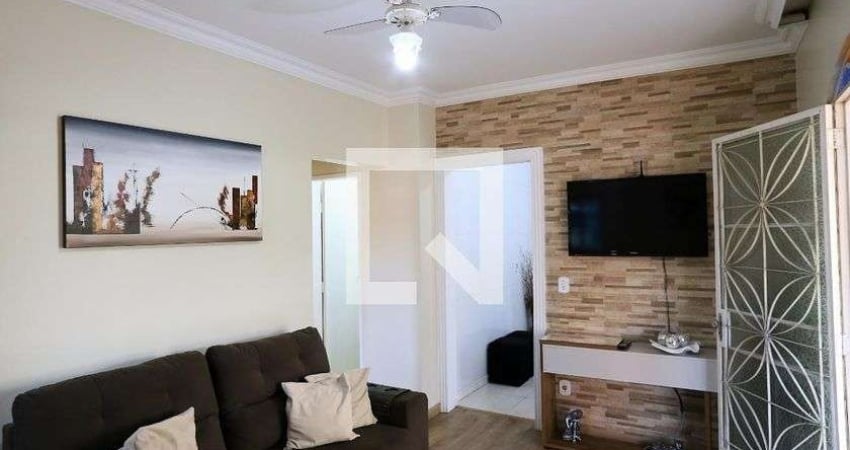 Casa para Aluguel - Cachoeirinha, 2 Quartos,  80 m² - Belo Horizonte
